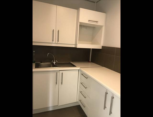 101M² OFFICE TO LET IN CENTURY CITY